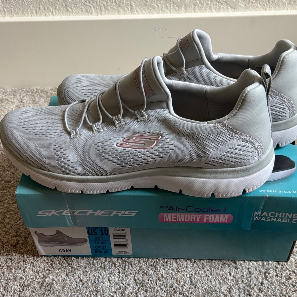 Skechers Women's Gray Athletic Shoes with memory foam. Size 10.